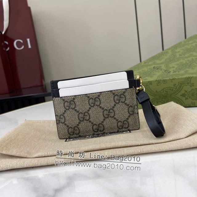 Gucci專櫃古馳最新款Emblem系列飾包帶卡片夾零錢包 jh2408型號：819121